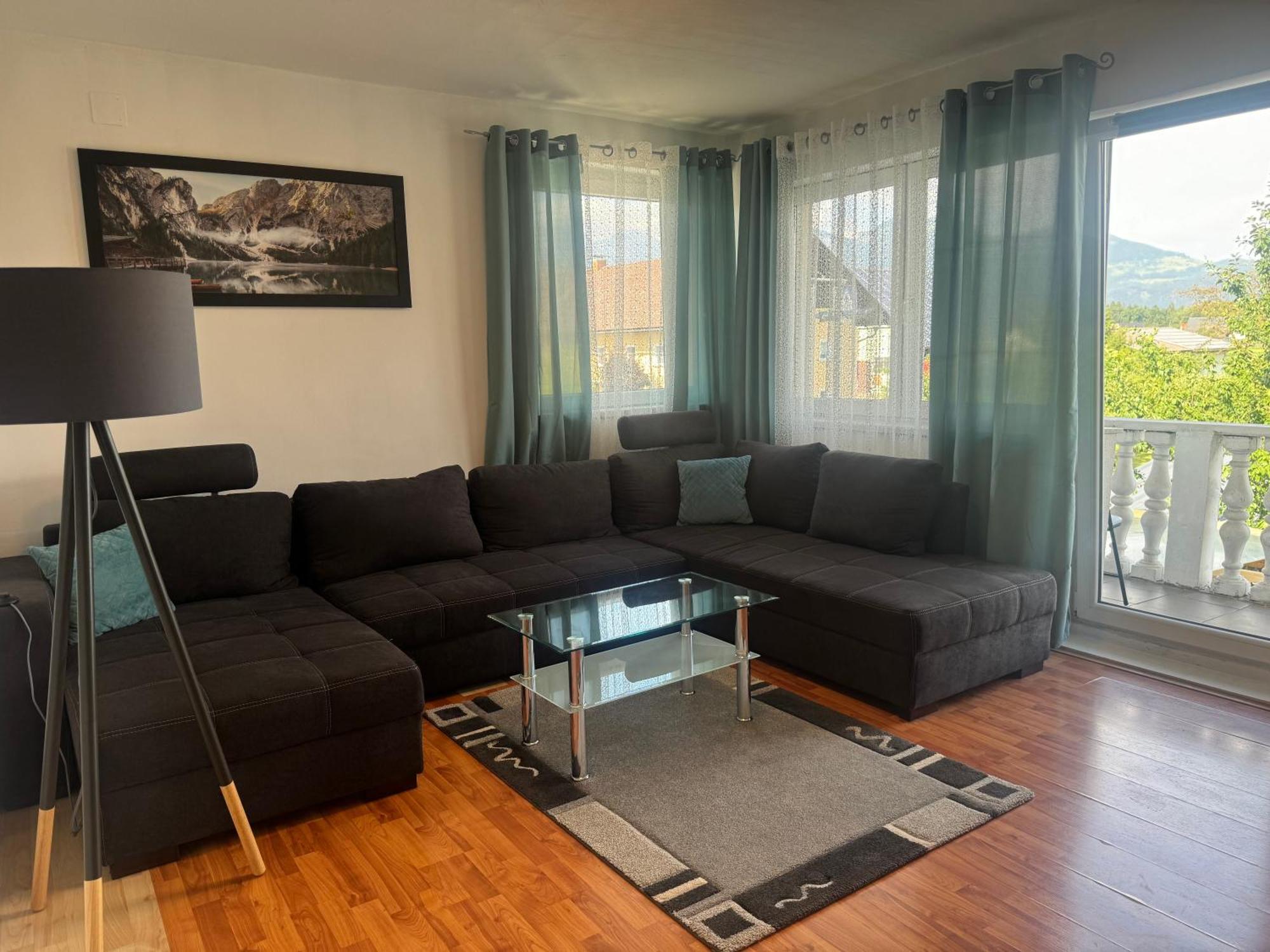 Apartments Zupan Šenčur エクステリア 写真