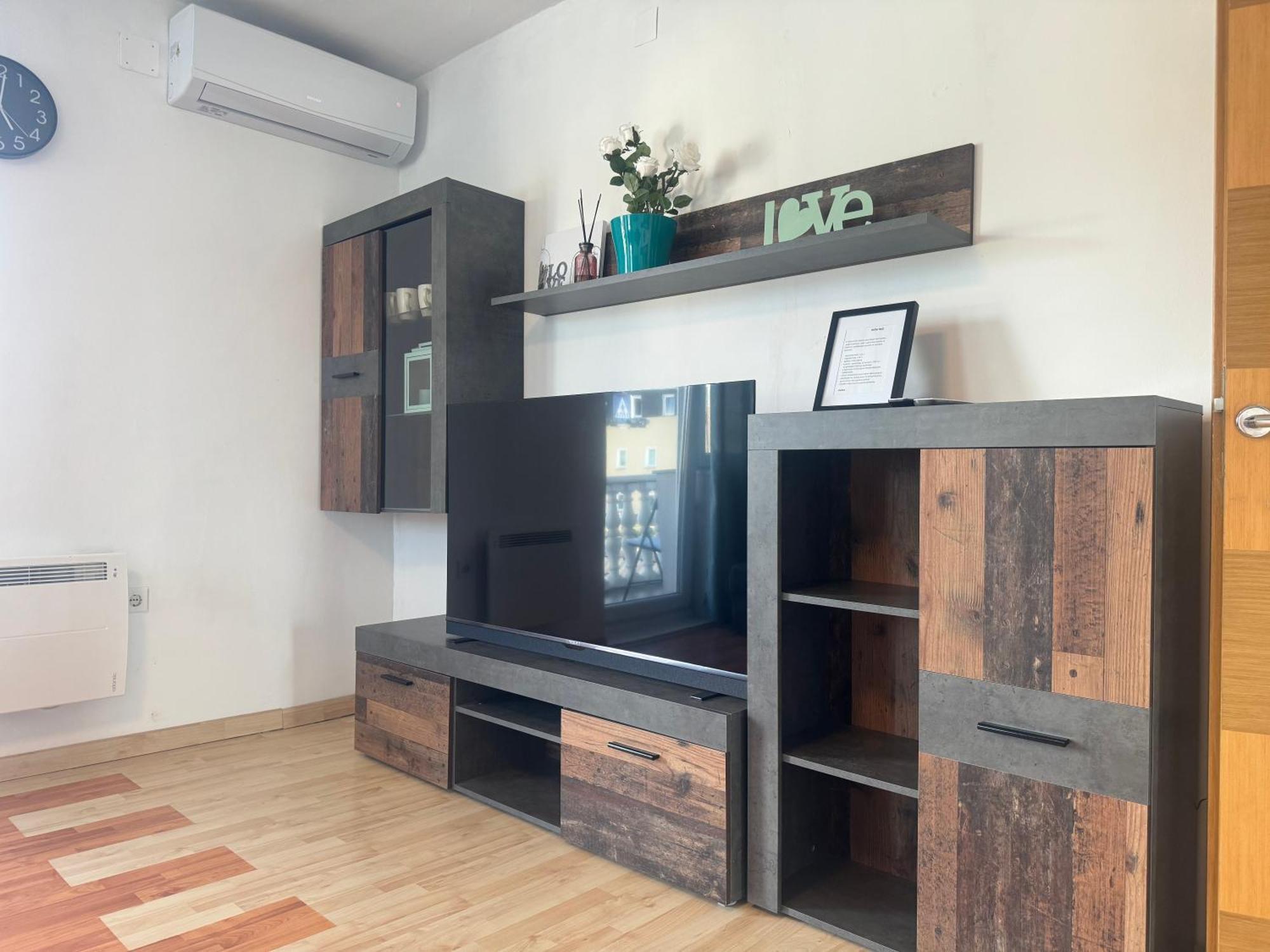 Apartments Zupan Šenčur エクステリア 写真