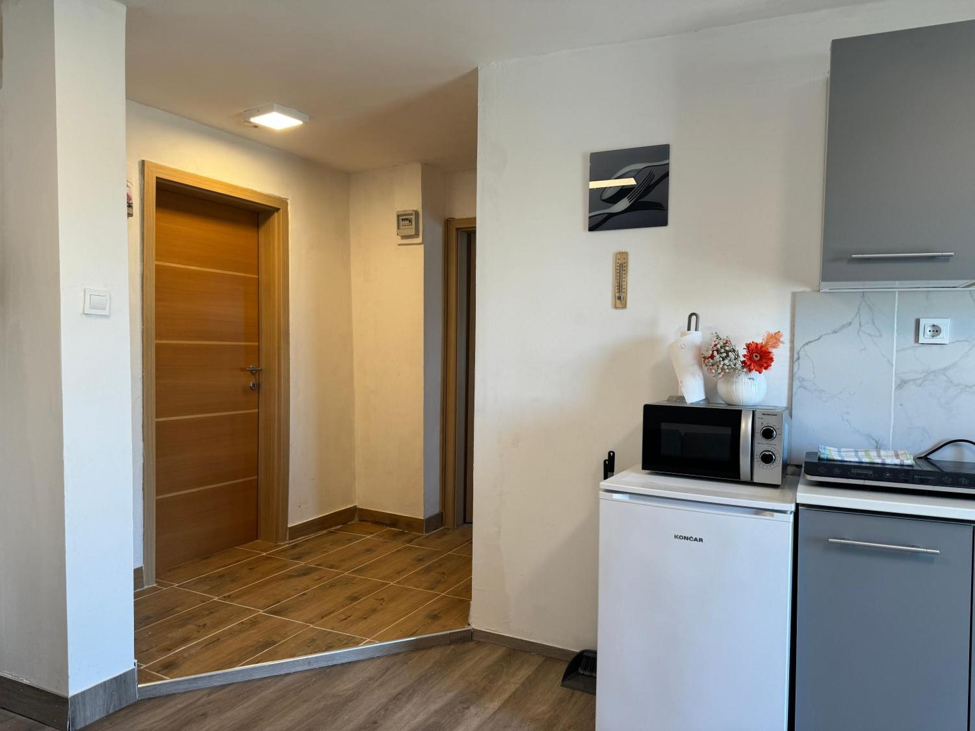 Apartments Zupan Šenčur エクステリア 写真